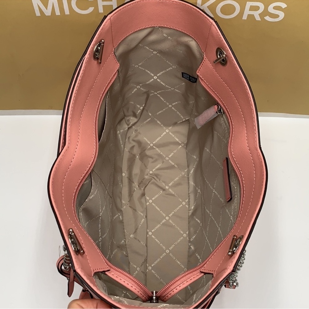 MICHAEL KORS
Jet Set Large X Chain Saffiano Leather Shoulder Tote
PRIMROSE NWT - Picture 9 of 16